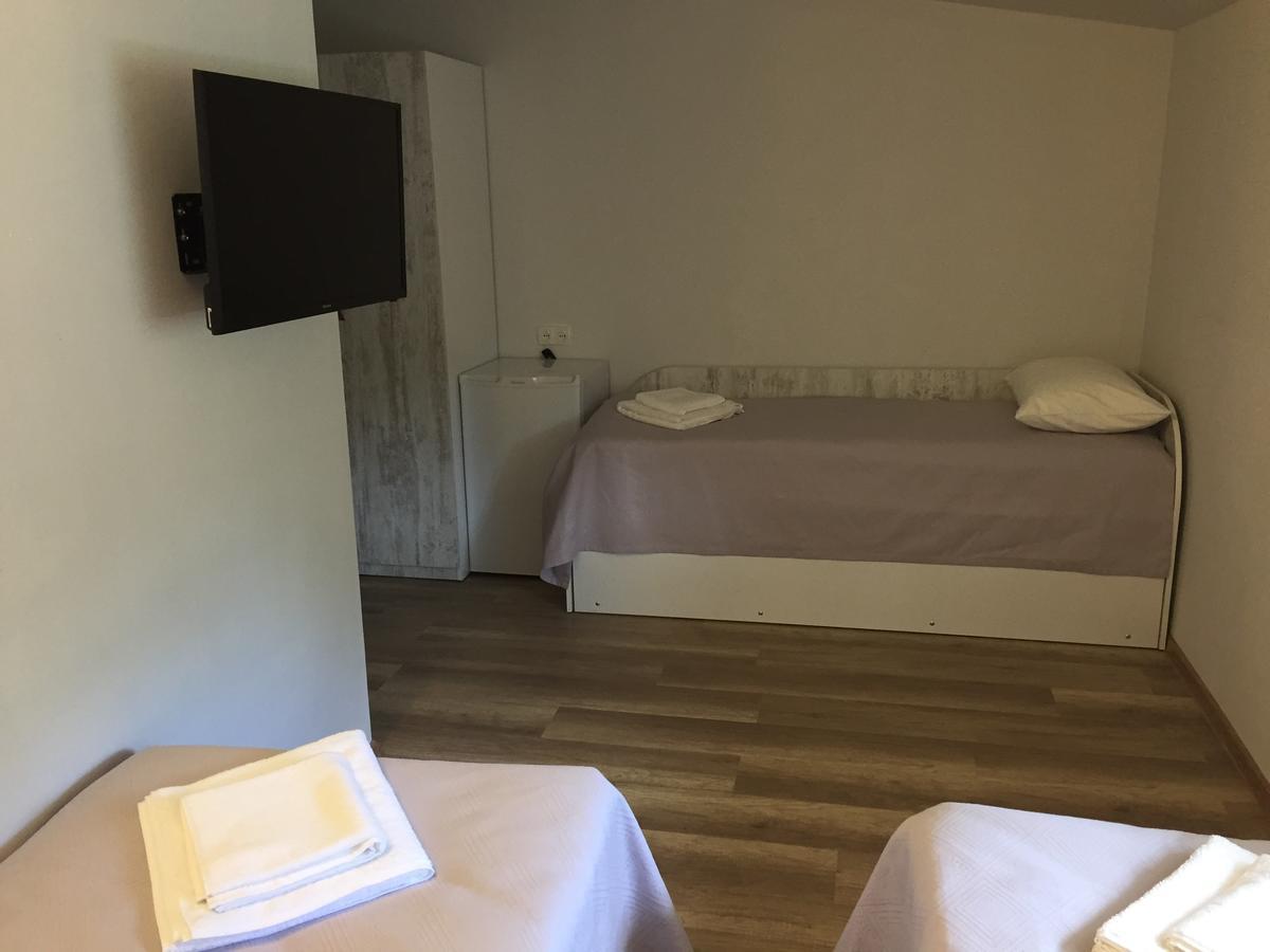 Hotel R And B à Bordjomi Extérieur photo