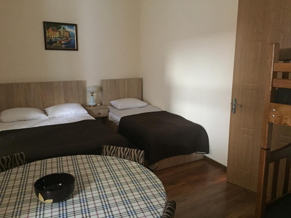 Hotel R And B à Bordjomi Extérieur photo